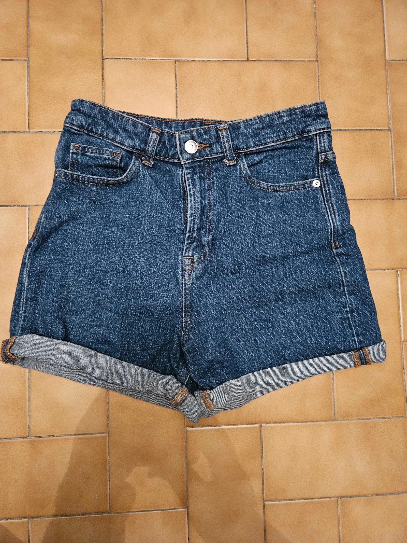 Jean shorts - size S – photo 2